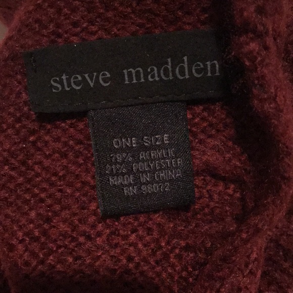 STEVE MADDEN maroon infinity scarf - Picture 8 of 8